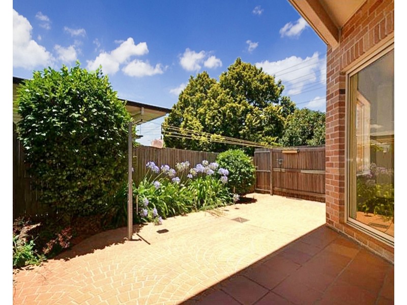 Unit 1/351 West Street, Harristown QLD 4350