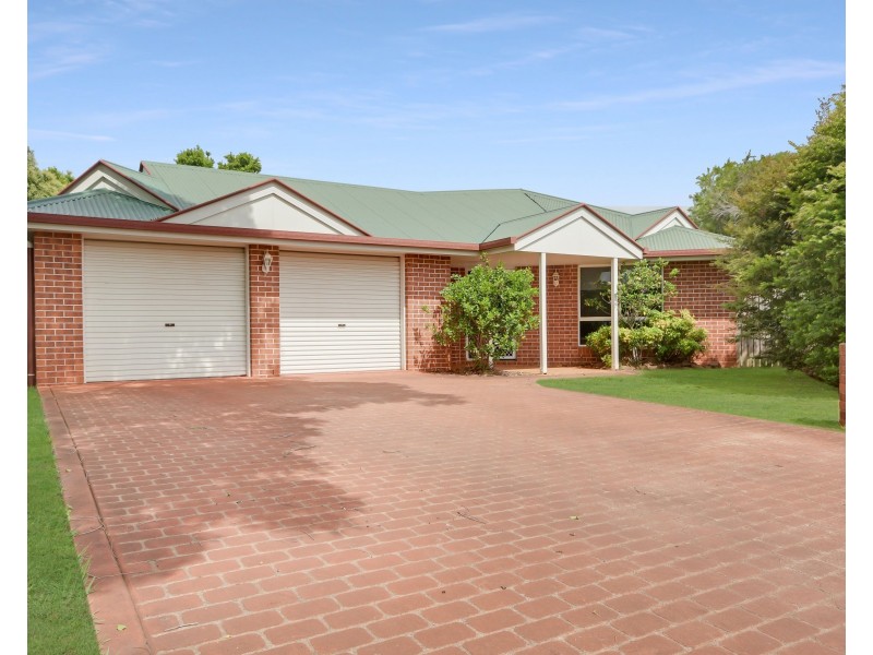 6 Kerry Close, Middle Ridge QLD 4350