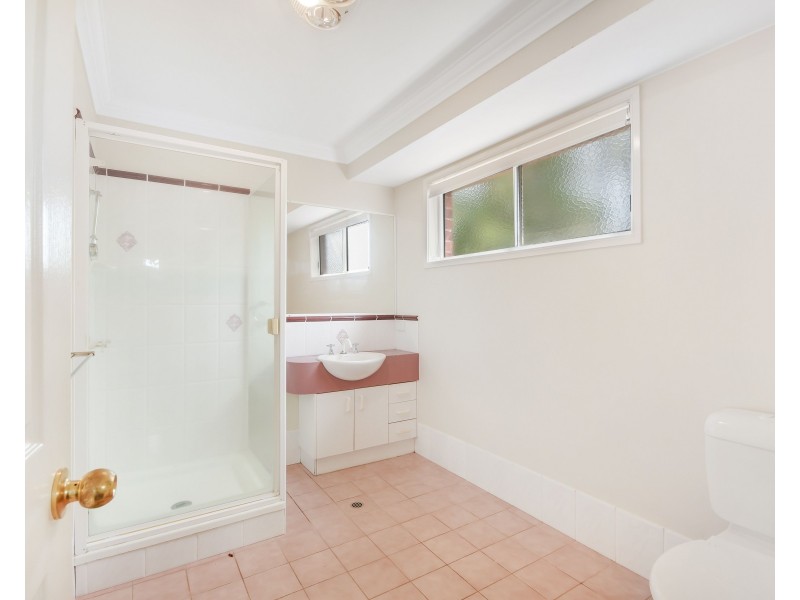 6 Kerry Close, Middle Ridge QLD 4350