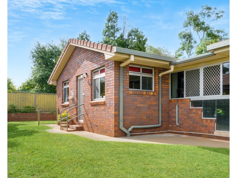 Unit 2/6 Begonia Court, Centenary Heights QLD 4350