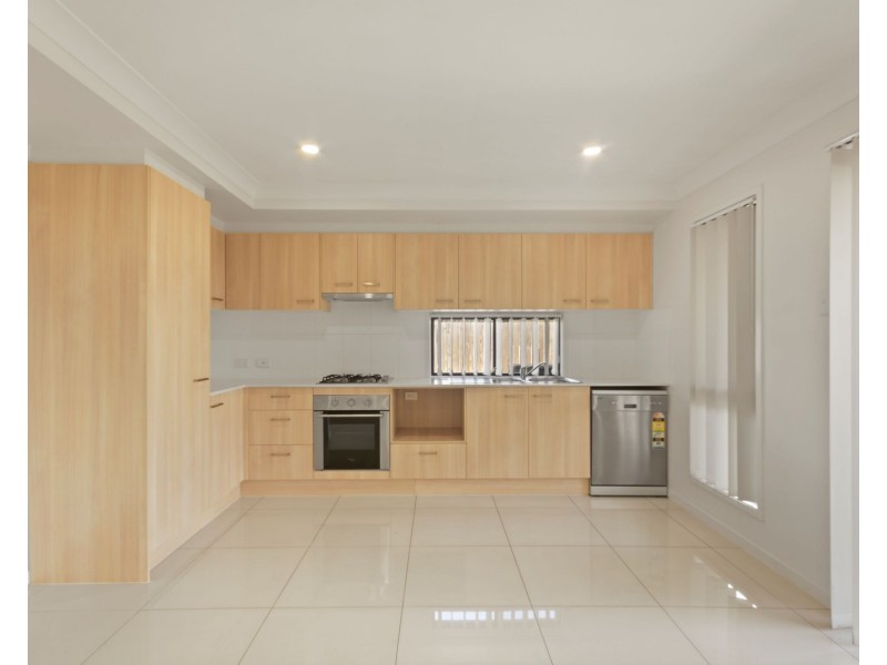 Unit 2/10 Mia Street, Wyreema QLD 4352