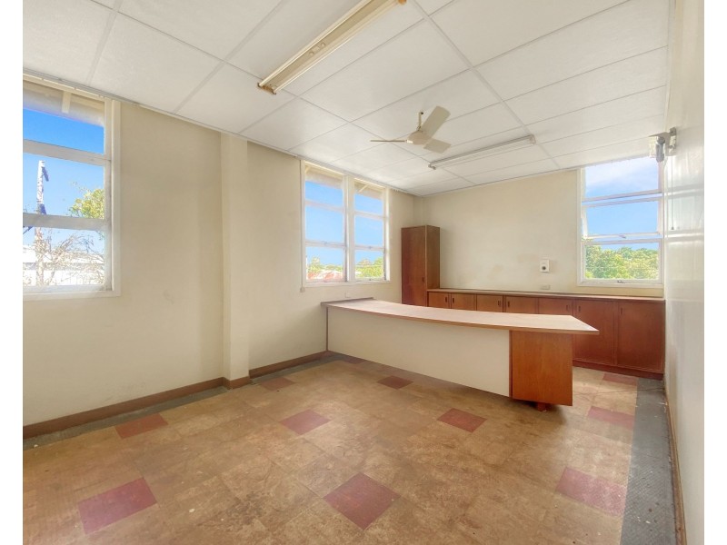 63 Isaac Street, North Toowoomba QLD 4350