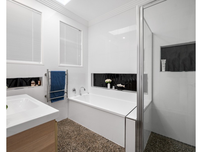 90 Tourist Road, Rangeville QLD 4350