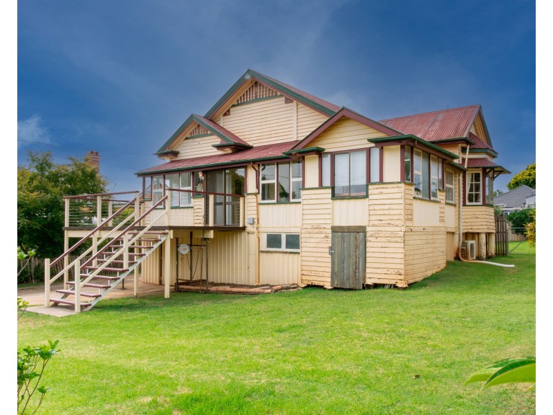 87 Jellicoe Street, North Toowoomba QLD 4350