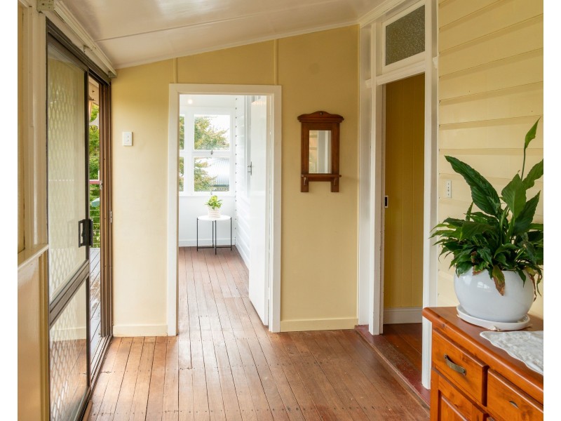 87 Jellicoe Street, North Toowoomba QLD 4350