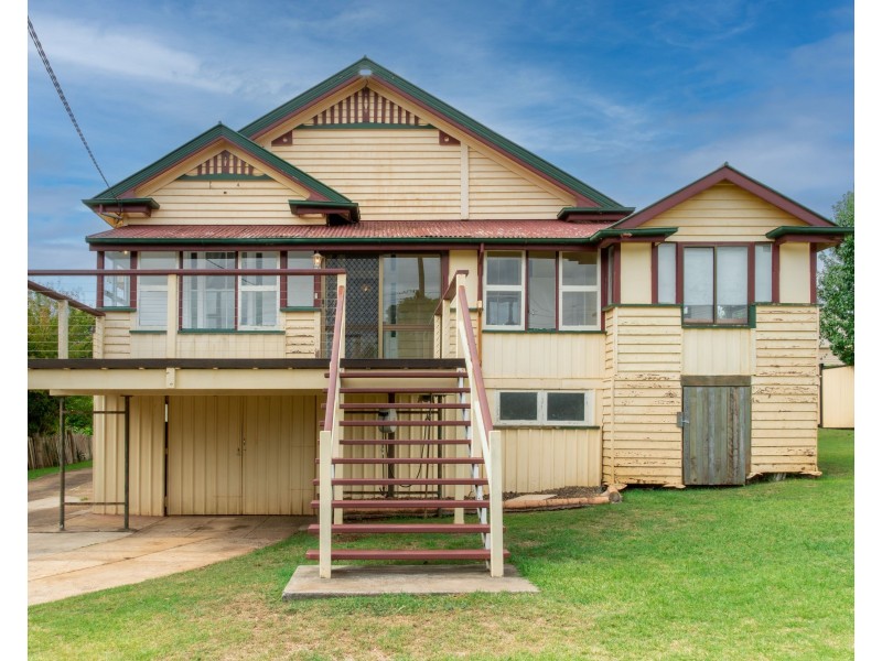 87 Jellicoe Street, North Toowoomba QLD 4350
