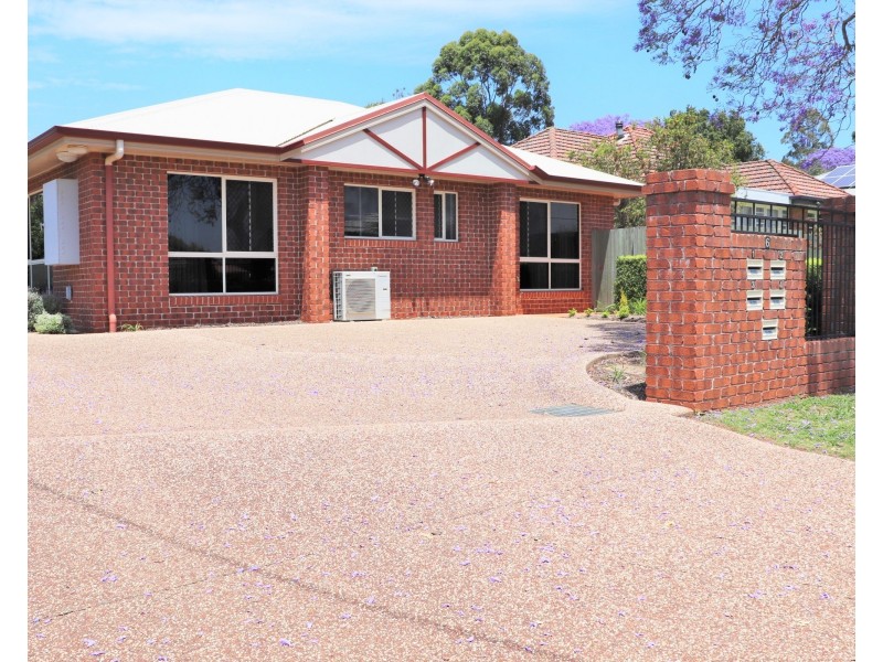 Unit 1/6 Victory Street, Newtown QLD 4350