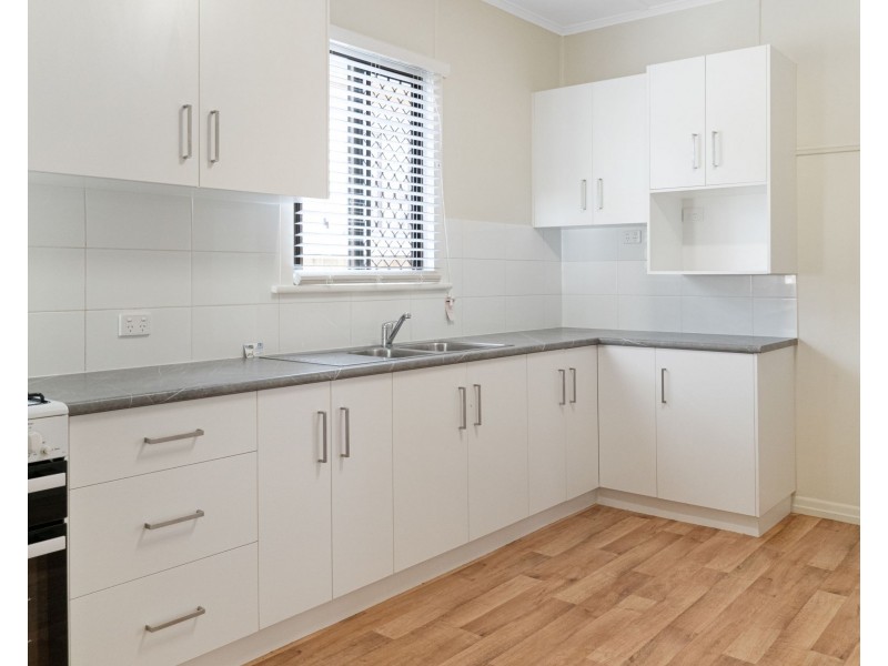 6 Dodd Street, Newtown QLD 4350