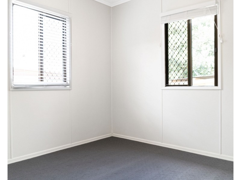 6 Dodd Street, Newtown QLD 4350