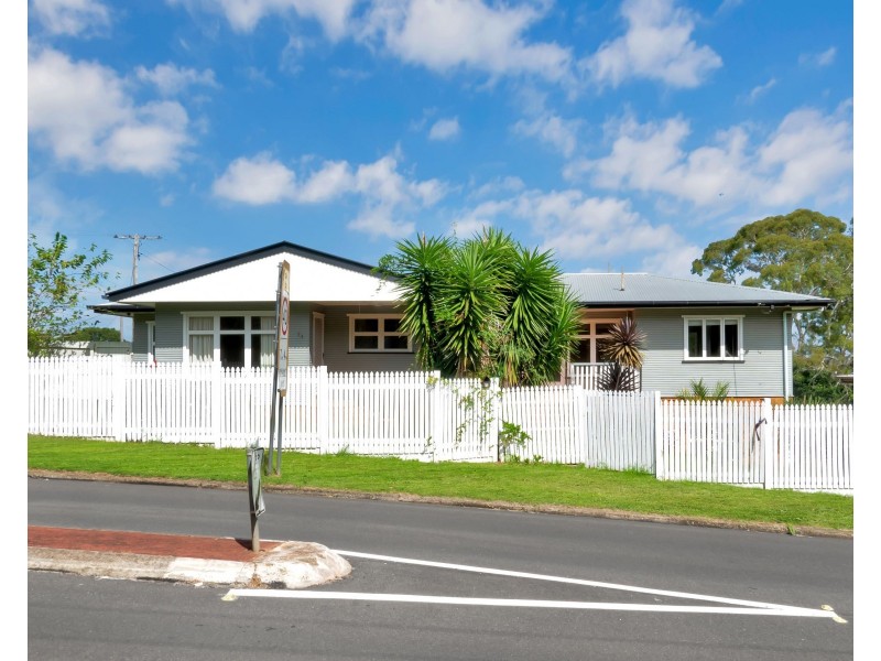 73 Stuart Street, Mount Lofty QLD 4350