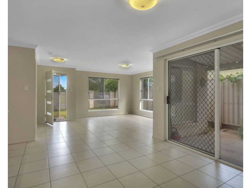 Unit 2/11 Boxsall Street, Newtown QLD 4305