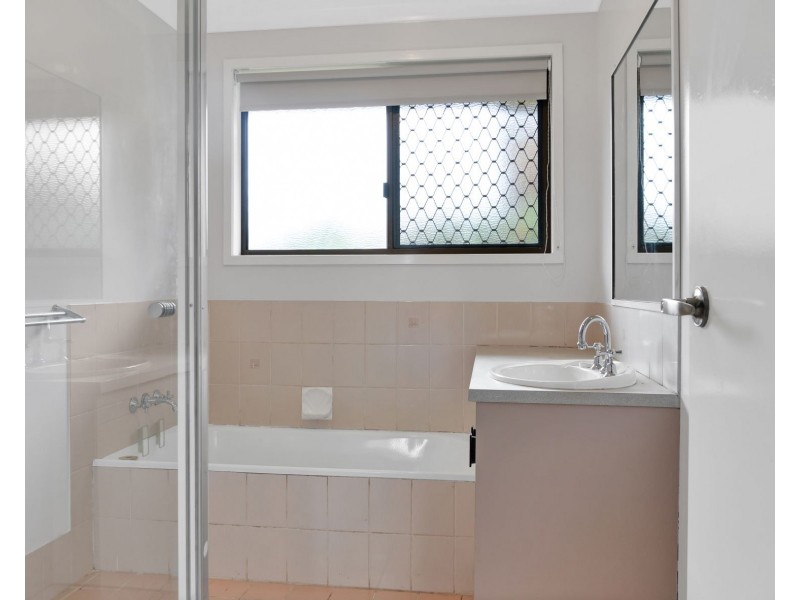 579 Greenwattle Street, Glenvale QLD 4350