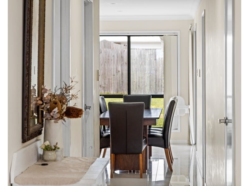 17 Arwon Street, Wyreema QLD 4352