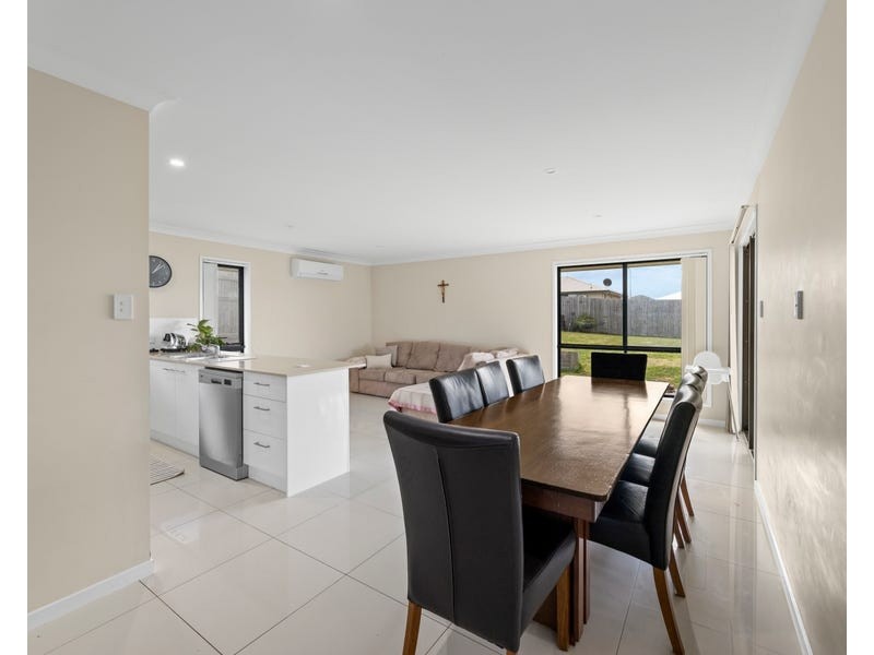 17 Arwon Street, Wyreema QLD 4352