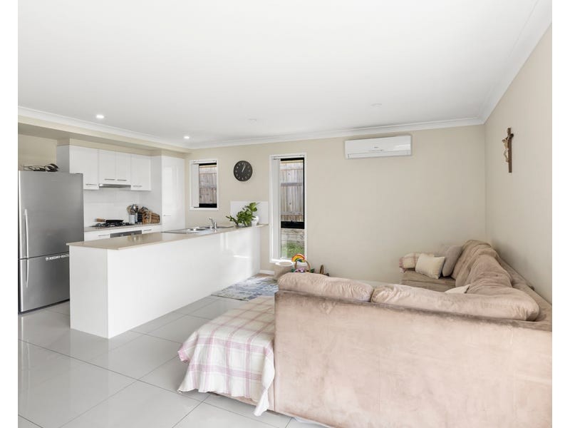 17 Arwon Street, Wyreema QLD 4352