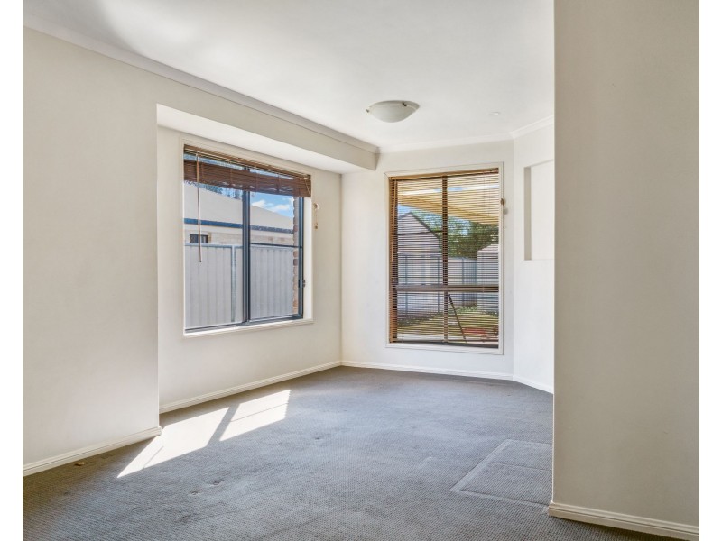 4 Chifley Court, Middle Ridge QLD 4350