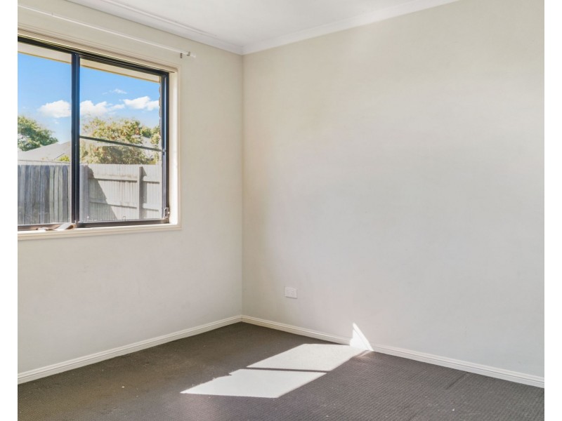 4 Chifley Court, Middle Ridge QLD 4350