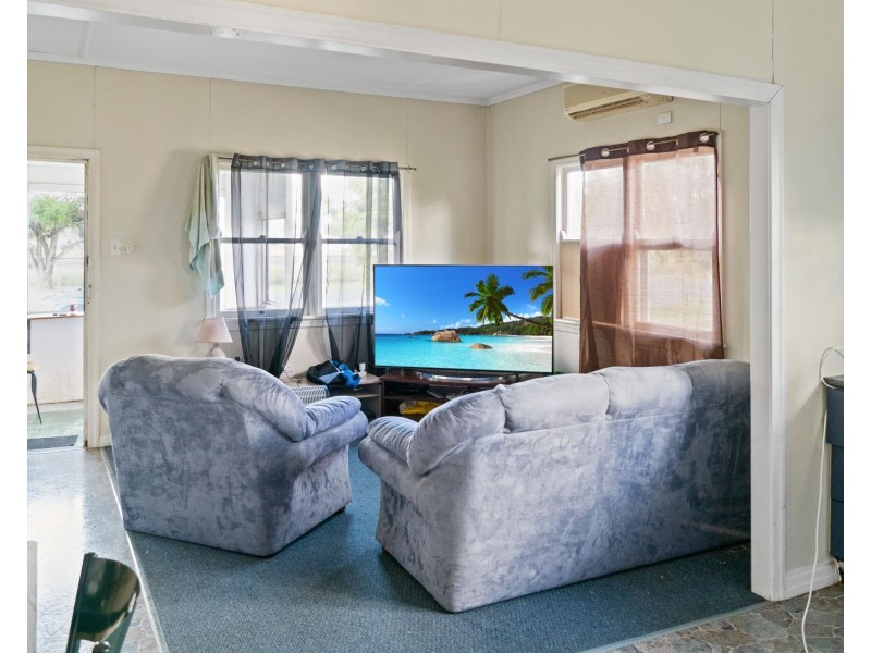 217 Bridge Street, Oakey QLD 4401