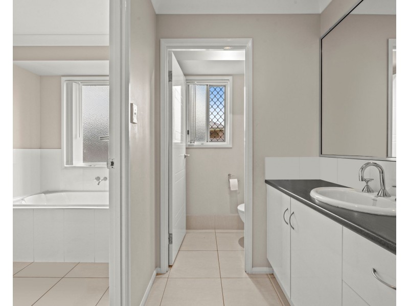 30 Kalimna Drive, Highfields QLD 4352