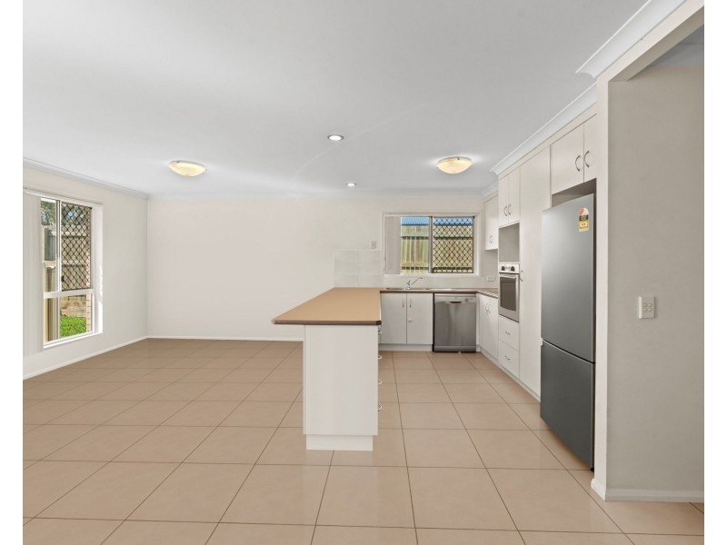 39 Sunset Drive, Glenvale QLD 4350