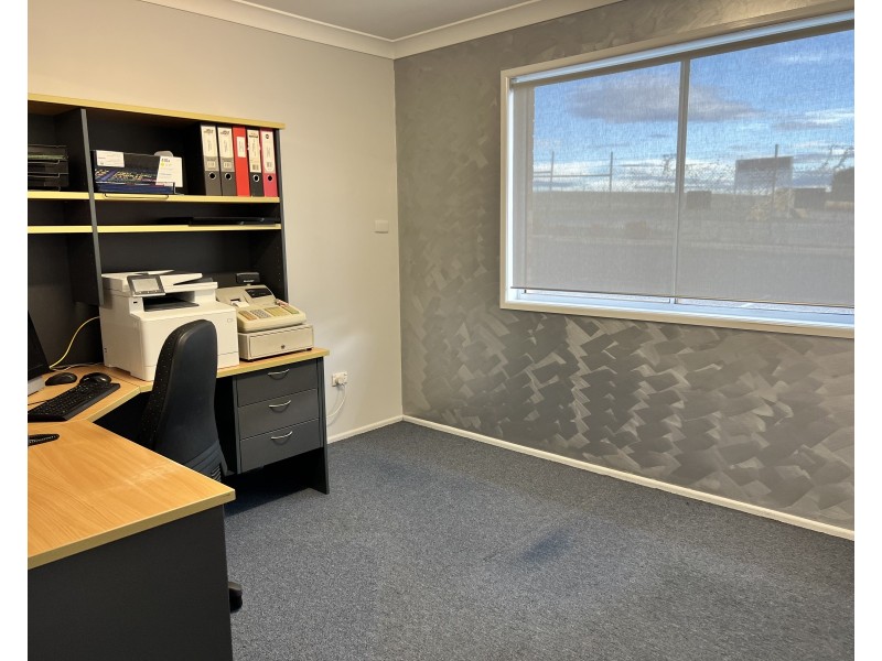 105 McDougall Street, Wilsonton QLD 4350