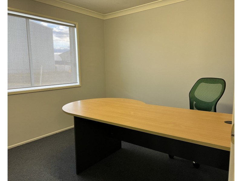 105 McDougall Street, Wilsonton QLD 4350