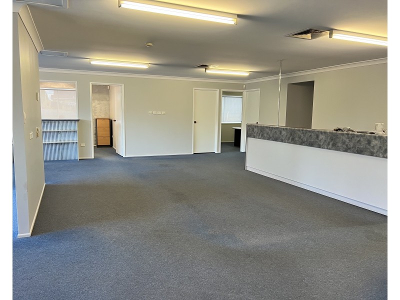 105 McDougall Street, Wilsonton QLD 4350