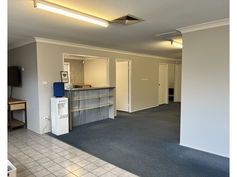 105 McDougall Street, Wilsonton QLD 4350