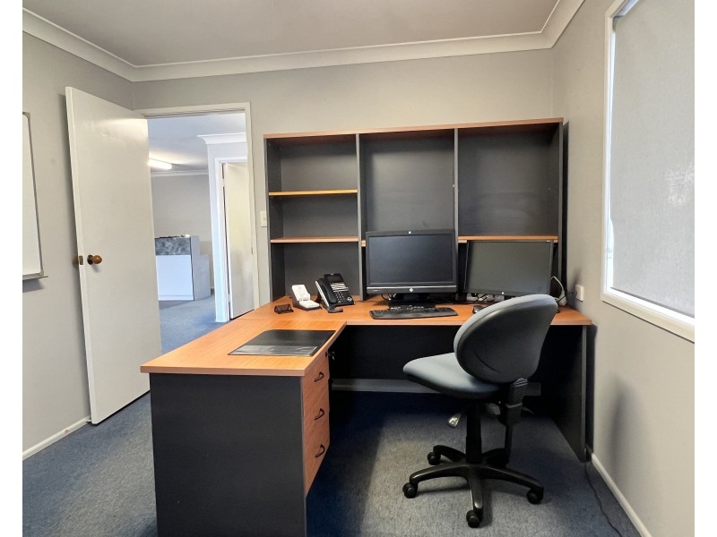 105 McDougall Street, Wilsonton QLD 4350