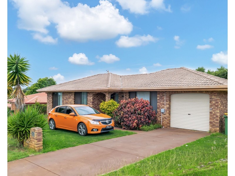 16 Kratzmann Court, Kearneys Spring QLD 4350