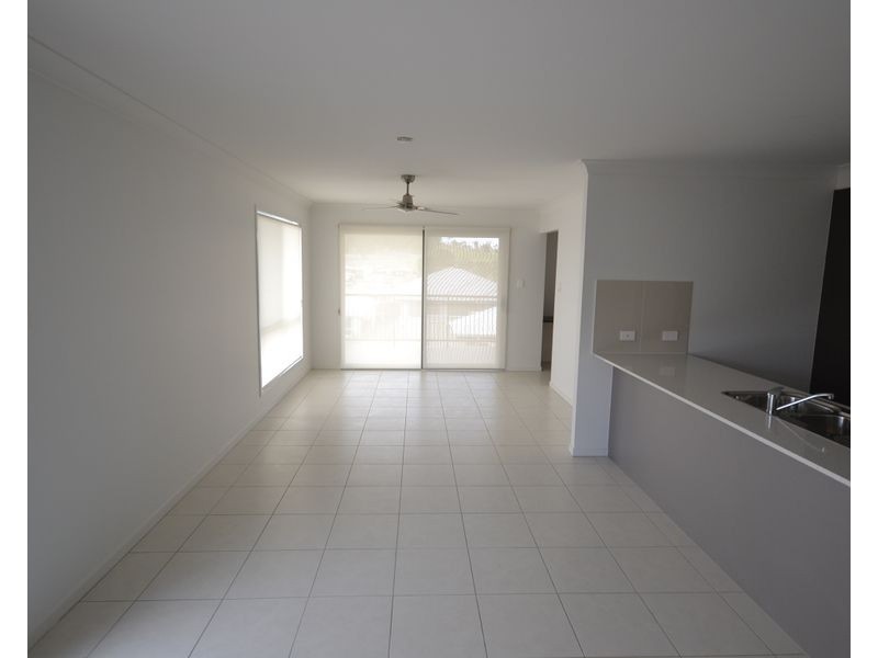 Unit 2/10 Preston Court, Glenvale QLD 4350