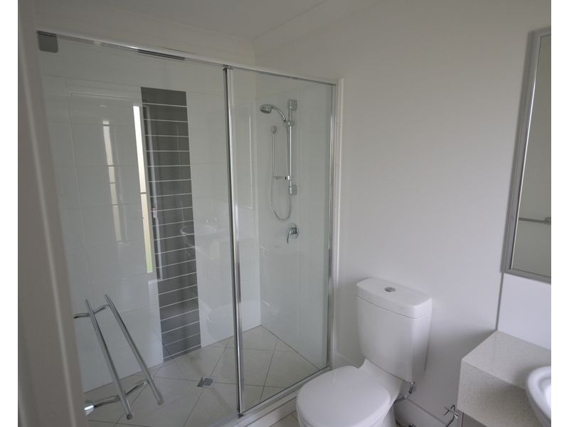 Unit 2/10 Preston Court, Glenvale QLD 4350