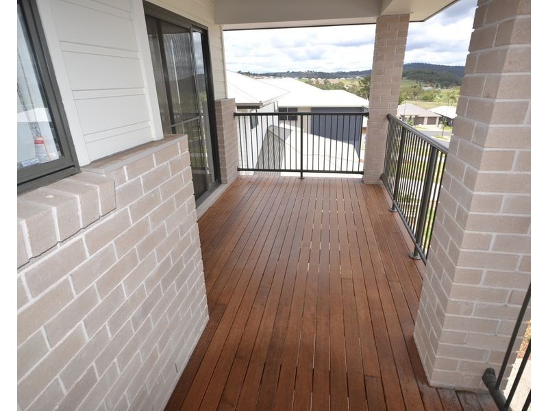 Unit 2/10 Preston Court, Glenvale QLD 4350