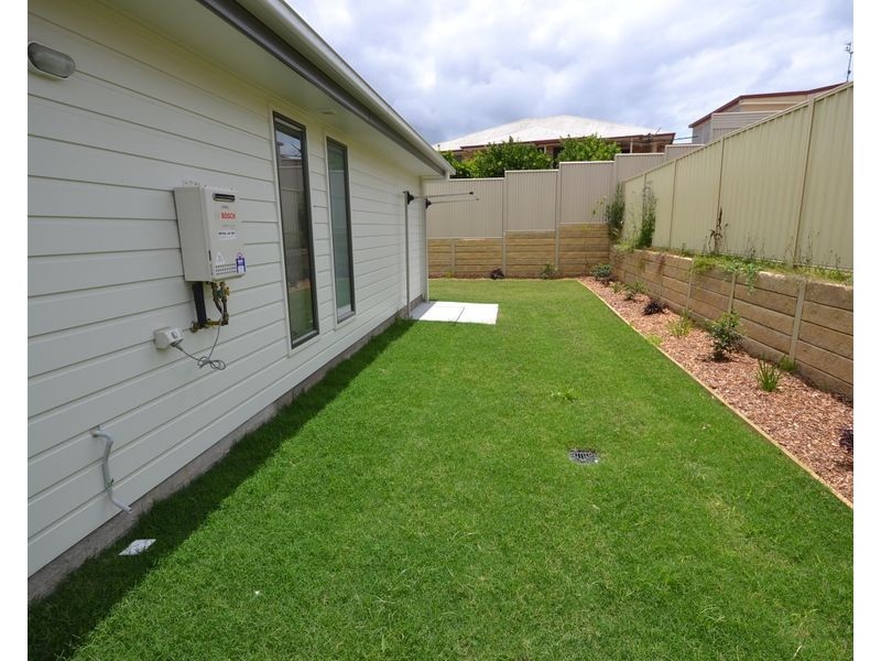 Unit 2/10 Preston Court, Glenvale QLD 4350