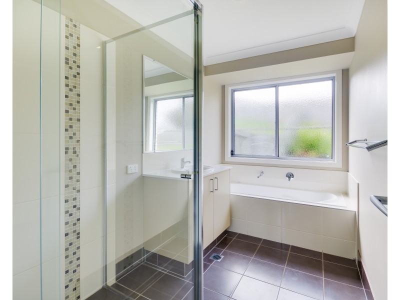 Unit 1/19 Alpine Court, Cranley QLD 4350