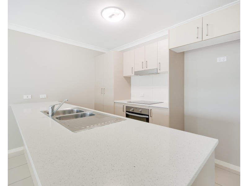 Unit 1/19 Alpine Court, Cranley QLD 4350