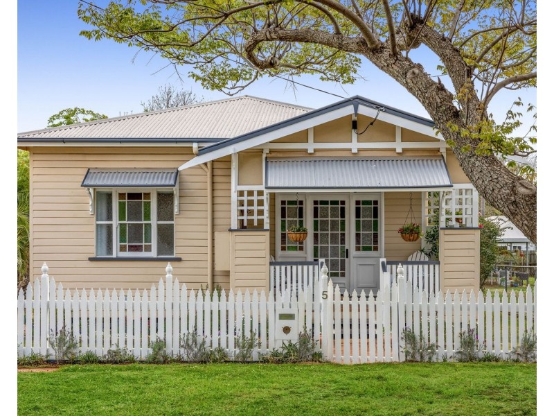 5 Louisa Street, South Toowoomba QLD 4350