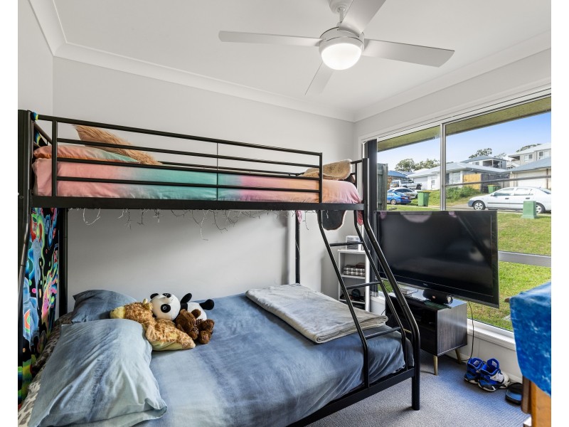 13 Downs Street, Glenvale QLD 4350