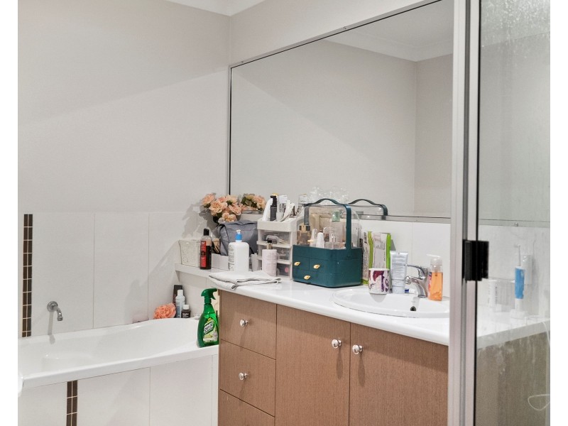 Unit 8/6 Salisbury Street, Darling Heights QLD 4350