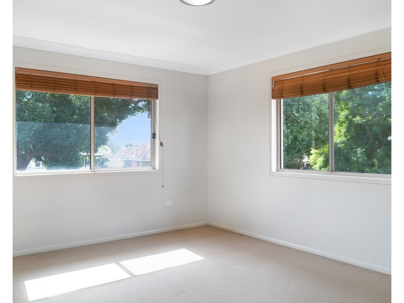 Unit 1/16 Anzac Avenue, Newtown QLD 4350