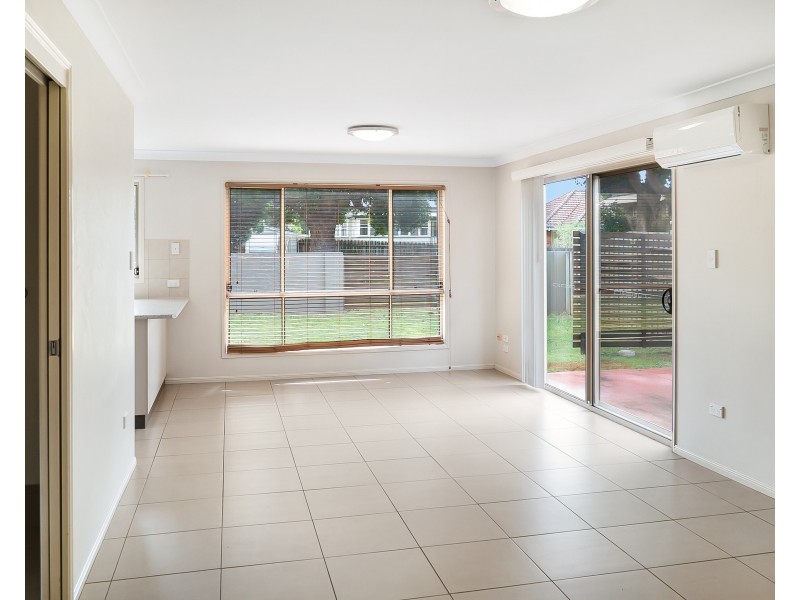 Unit 1/16 Anzac Avenue, Newtown QLD 4350