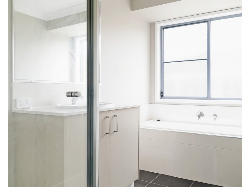 Unit 1/26 Alpine Court, Cranley QLD 4350