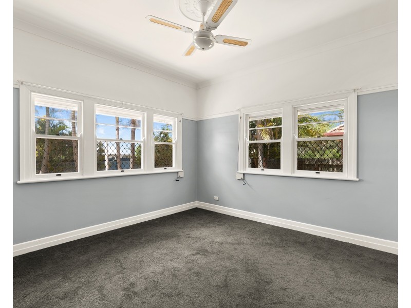 52 Taylor Street, Newtown QLD 4350