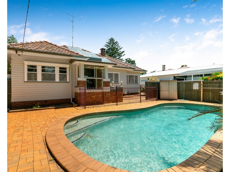 52 Taylor Street, Newtown QLD 4350