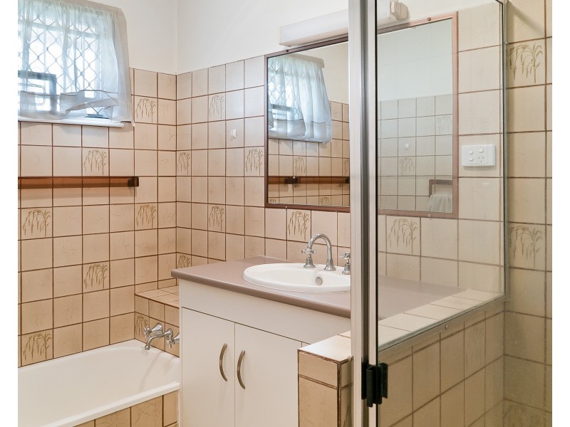 1 Lovett Street, Rangeville QLD 4350