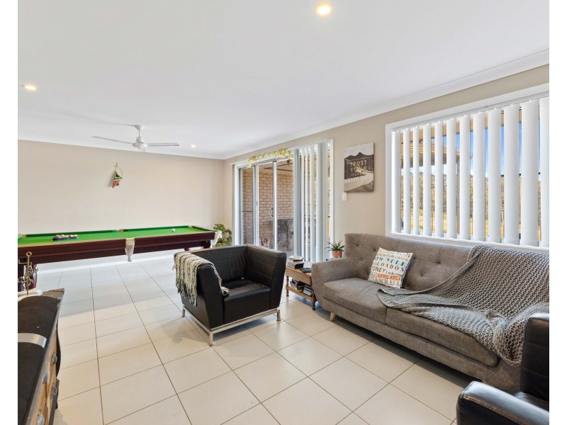 Unit 2/15 Alpine Court, Cranley QLD 4350