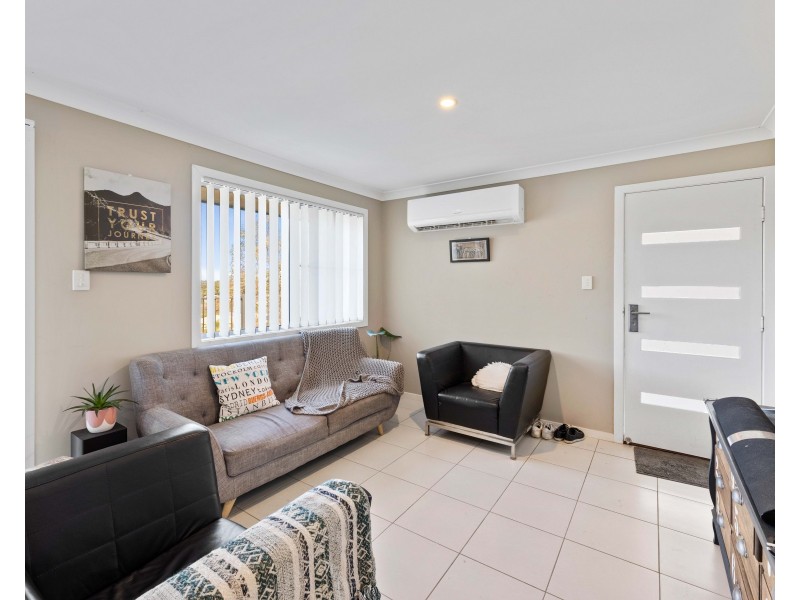 Unit 2/15 Alpine Court, Cranley QLD 4350