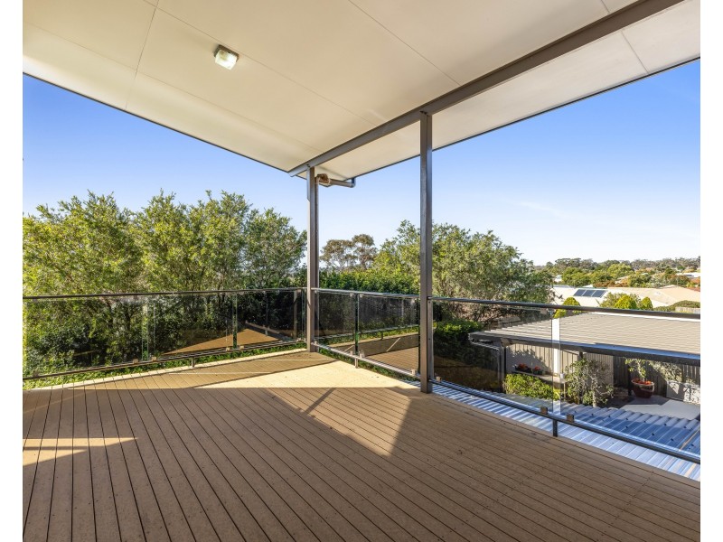 5 McCallum Court, Middle Ridge QLD 4350