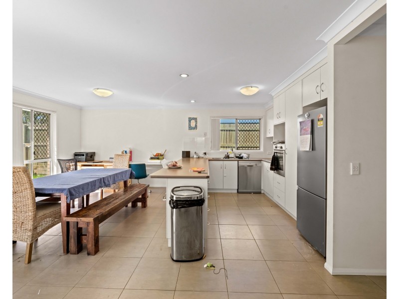 39 Sunset Drive, Glenvale QLD 4350