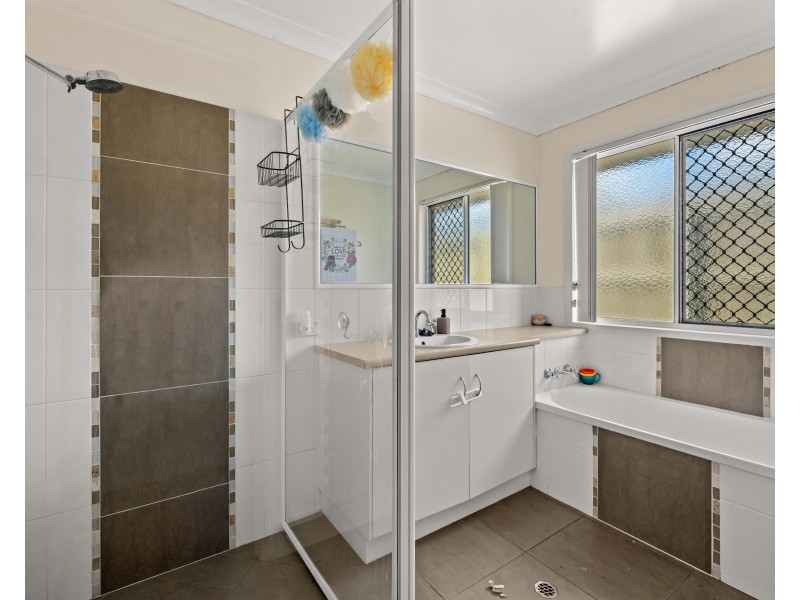 39 Sunset Drive, Glenvale QLD 4350